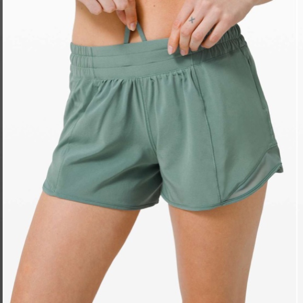 SOLD Lululemon Hotty Hot Short 4” - Picture 4 of 13